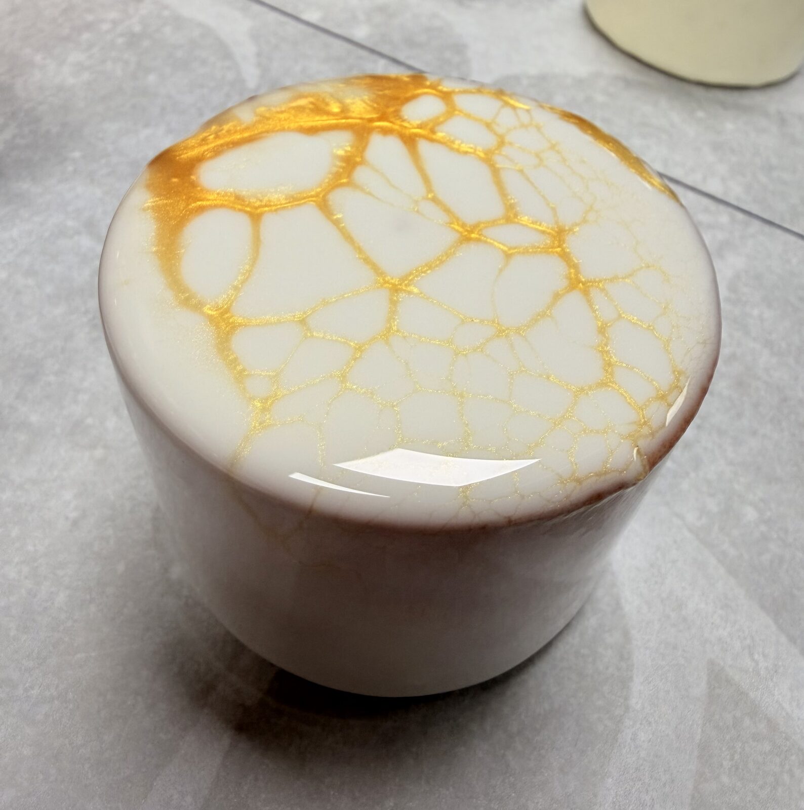 Ivory Mirror Glaze with Gold Vein